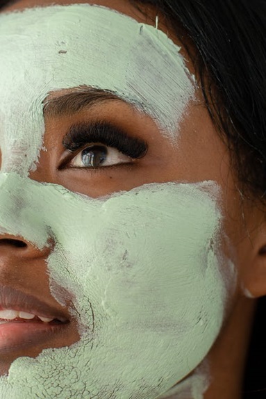 Facial mask improves collagen production 